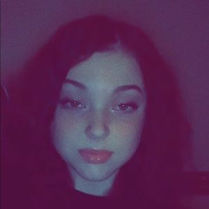 Meet your Posher, Carly